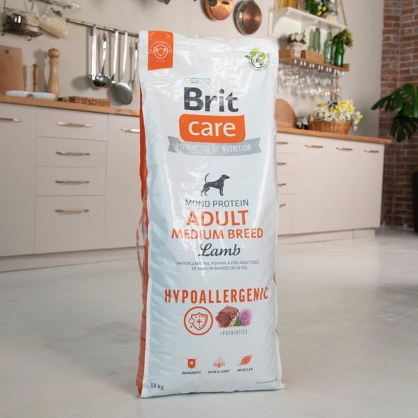 Сухий корм для собак середніх порід Brit Care Dog Hypoallergenic Adult Medium Breed гіпоалергенний з ягням, 12 кг 172216 фото
